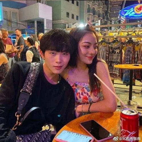抖音女主吃瓜,揭秘娱乐圈幕后真相
