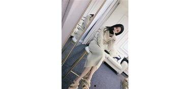 凳子拍照网红,瞬间走红网络，揭秘拍照技巧与热门打卡地