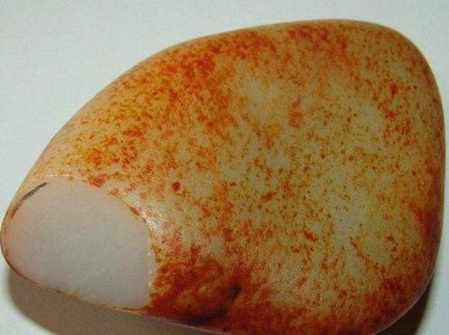 籽料好坏如何看,揭秘天然籽料的生成奥秘